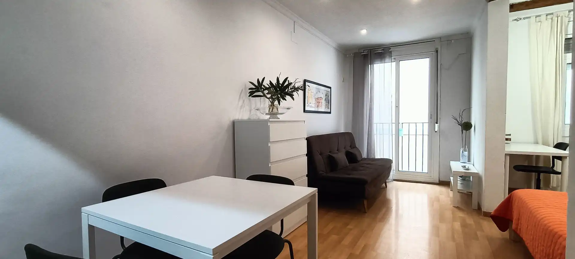 Estudi de lloguer a Carrer de les Carretes, El Raval