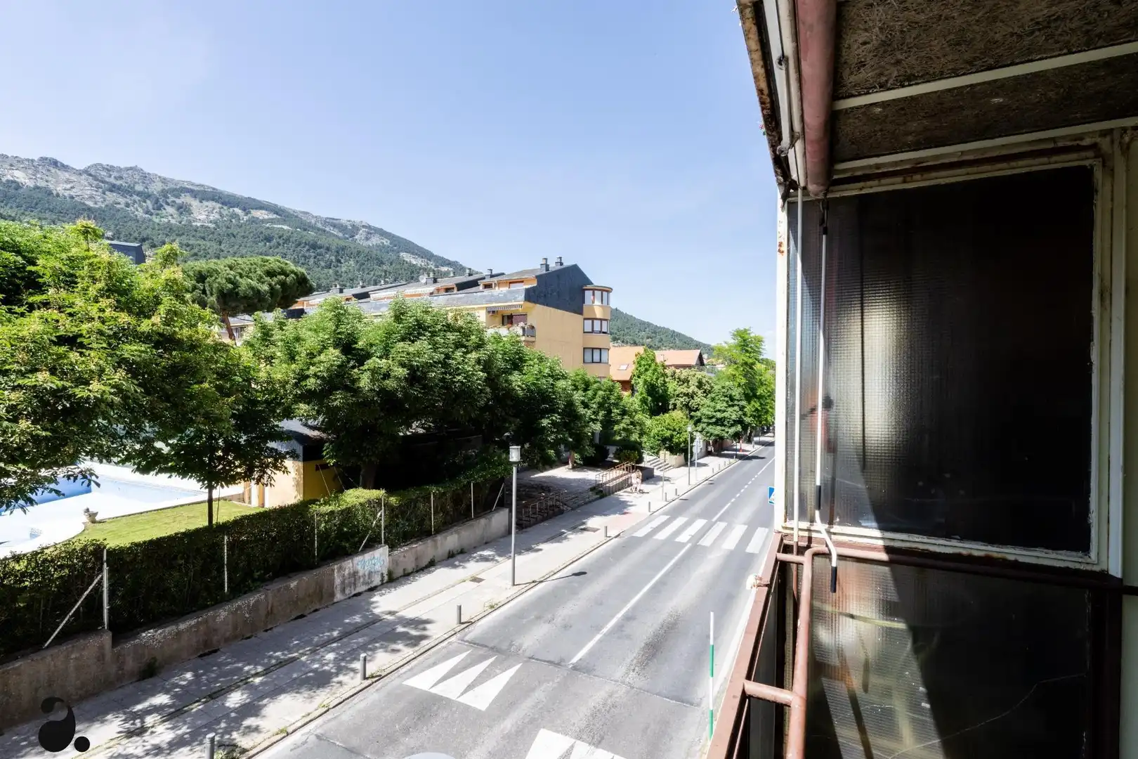 Vista exterior de Pis en venda en San Lorenzo de El Escorial amb Calefacció, Terrassa i Balcó