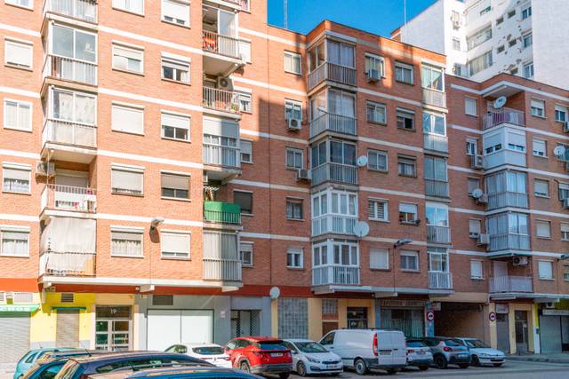 Piso en Venta en Avenida de San Juan de la Peña, 181P en Salvador Allende