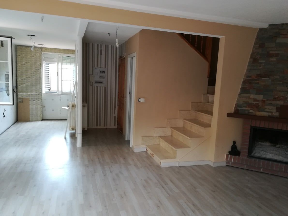 Single-family semi-detached for sale in Av de la Cava, Loeches