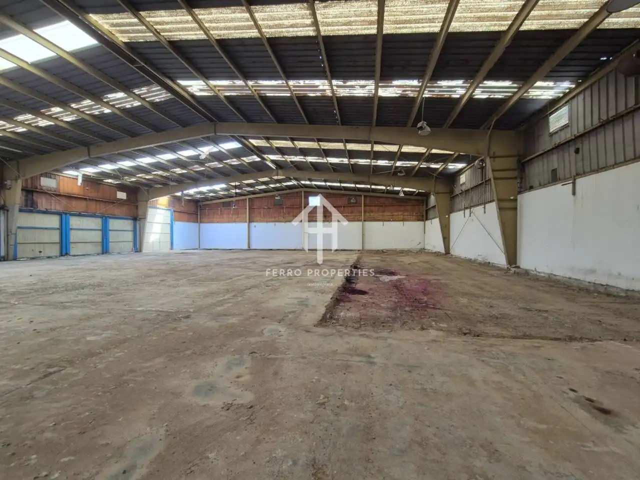 Nave industrielle à vendre à Loja