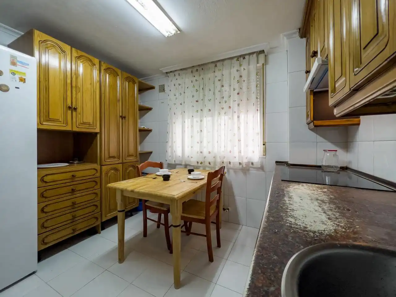 Cuina de Pis en venda en Ávila amb Calefacció, Parquet i Traster