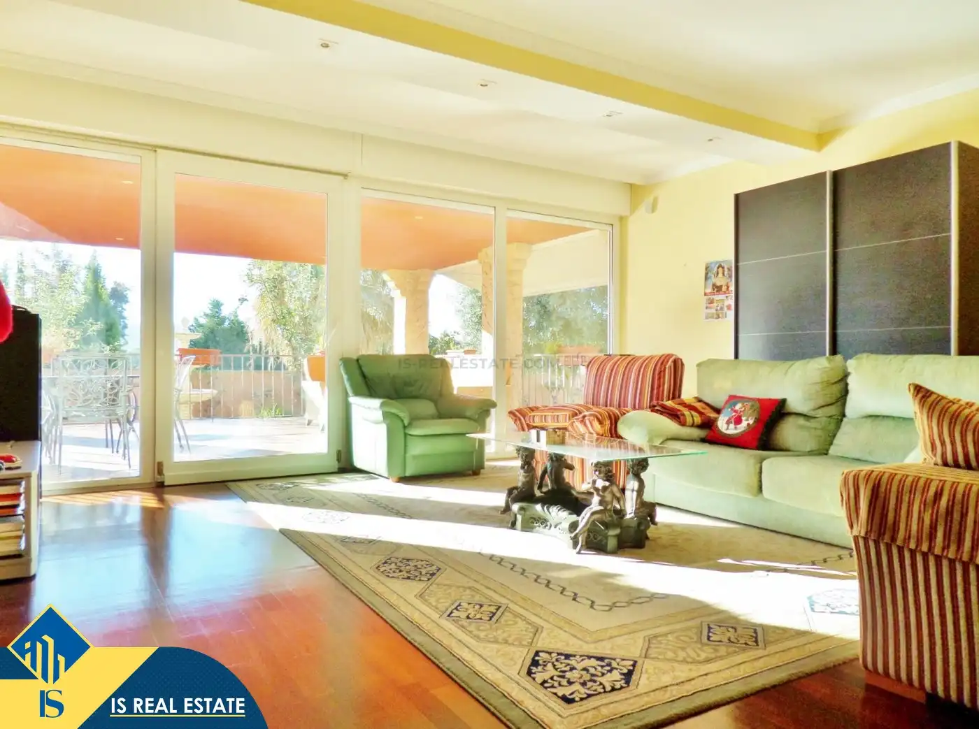 Living room of Houses for sale in Alicante / Alacant  with Terrace, Swimming Pool and Furnished