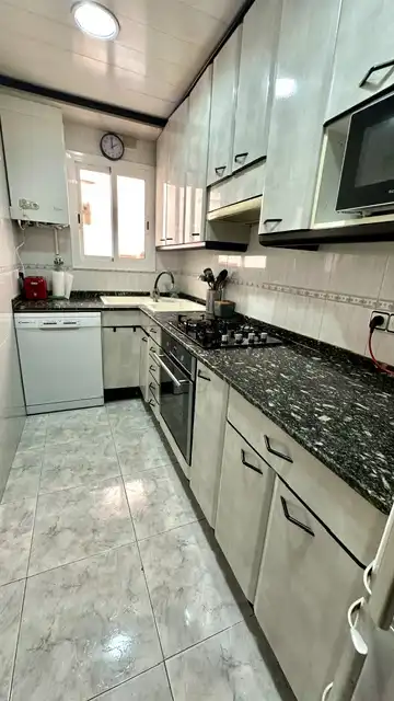 Cocina de Planta baja en venta en Barcelona con Aire acondicionado, Calefacción y Terraza