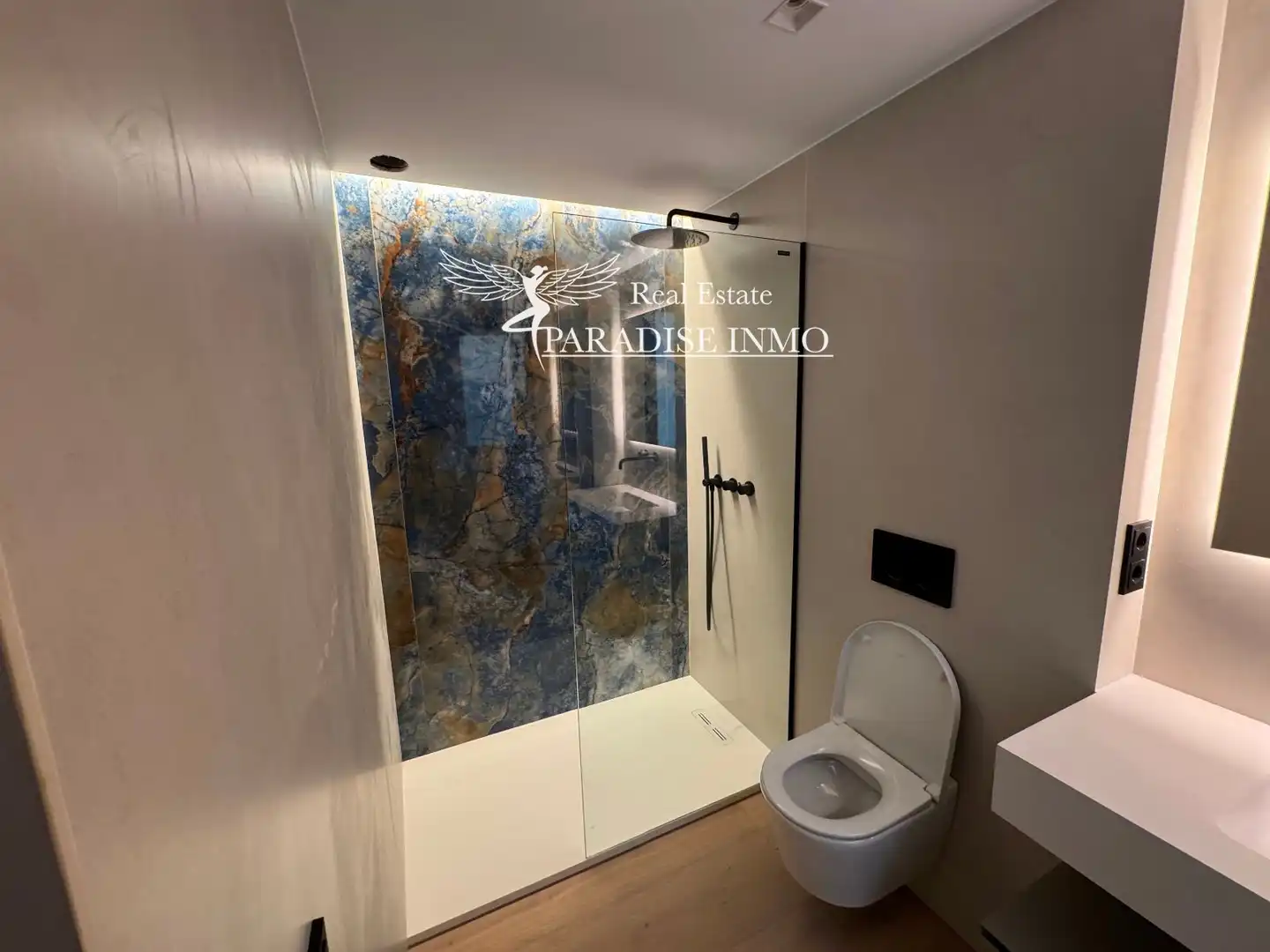 Badezimmer von Dachboden zum Verkauf in Eivissa mit Klimaanlage, Heizung und Terrasse