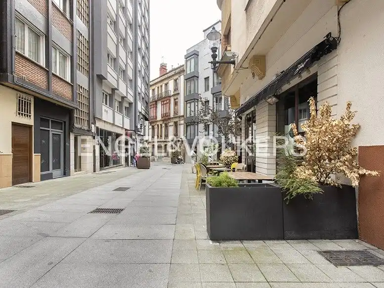 Vista exterior de Piso en venta en Gijón  con Calefacción, Parquet y Amueblado