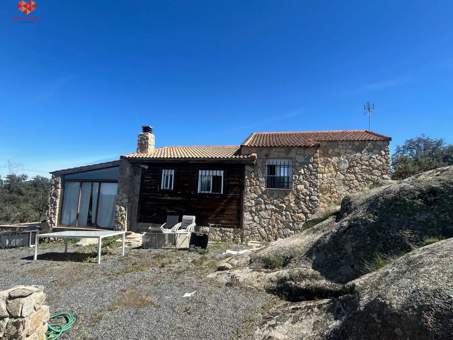Vista exterior de Finca rústica en venda en Villacastín amb Jardí privat, Terrassa i Moblat