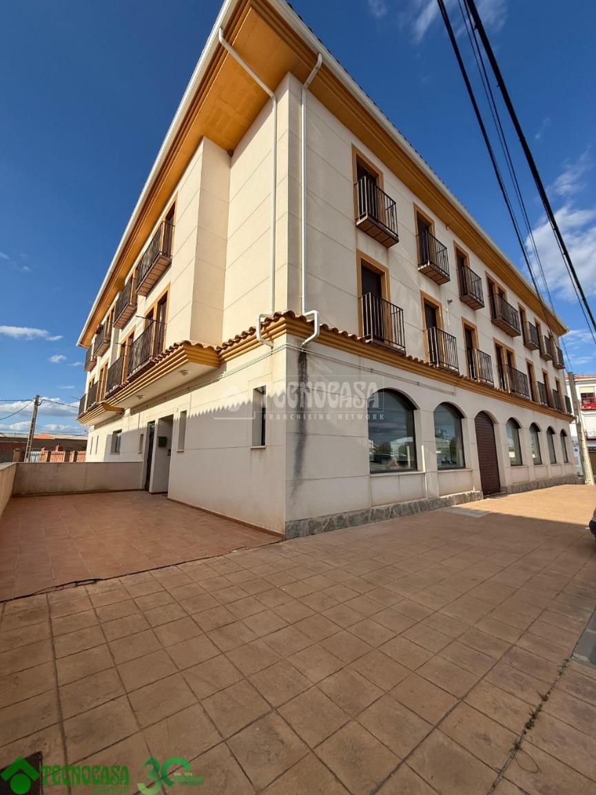 Exterior view of Flat for sale in Santa Cruz de la Zarza  with Air Conditioner, Heating and Balcony