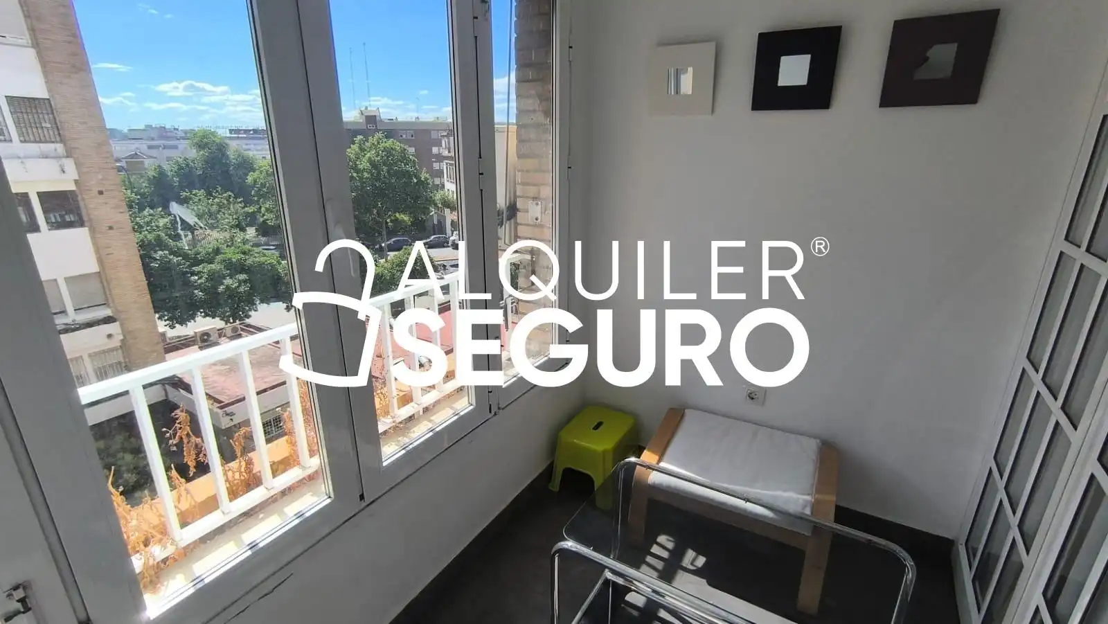 Habitación de Piso de alquiler en Sevilla con Terraza y Amueblado