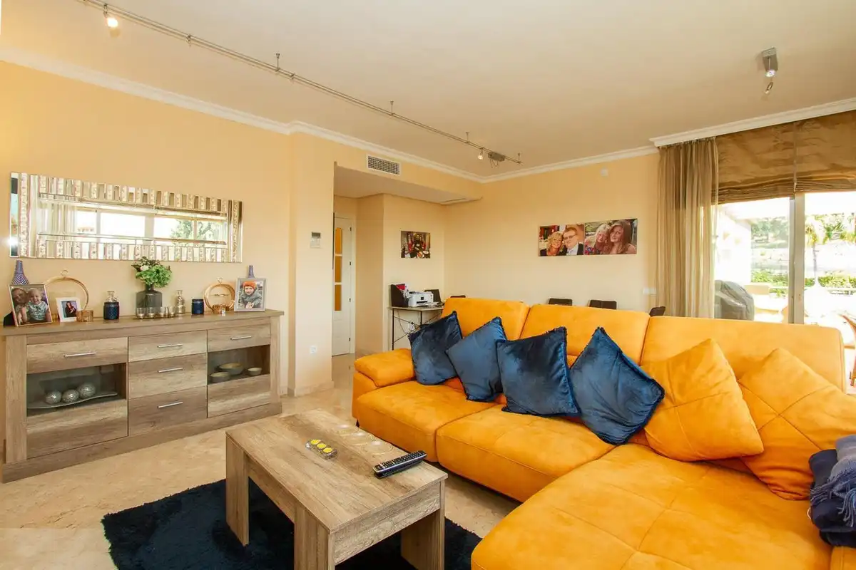 Ático con piscina en venta en Calle Clara Campoamor 6, imagen 2