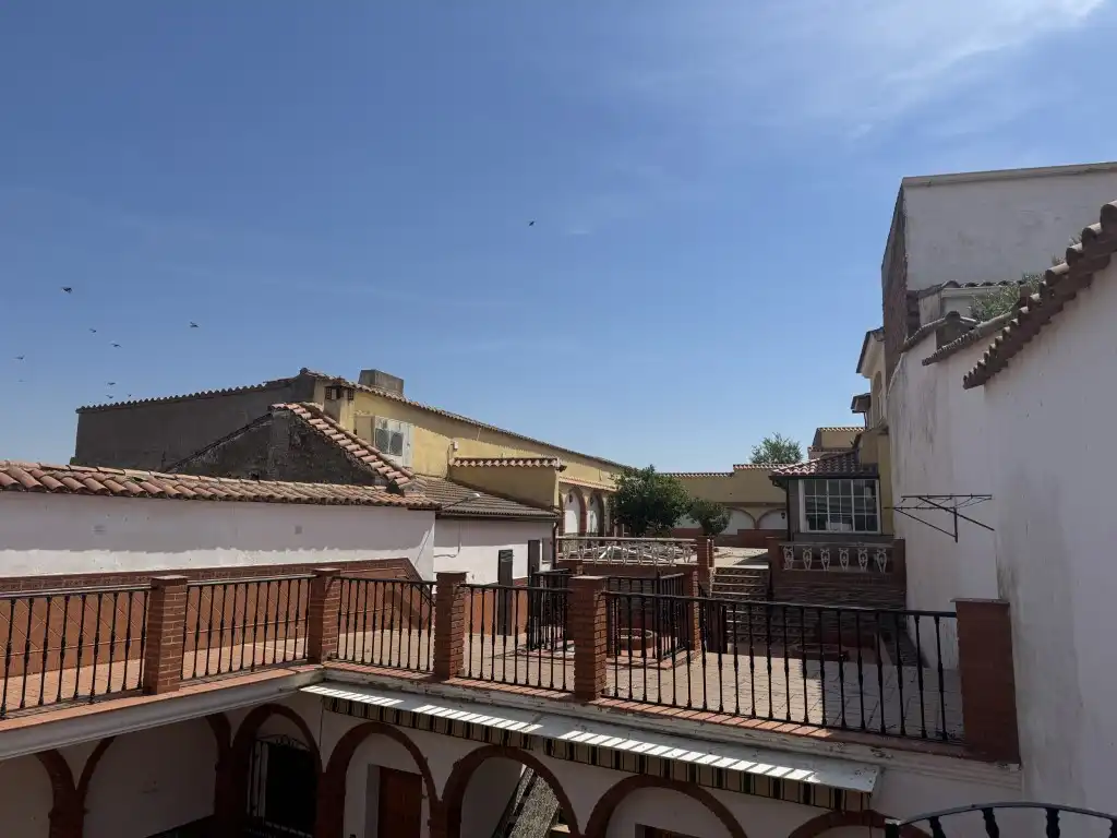 Terrassa de Casa o xalet en venda en Valencia de las Torres amb Aire condicionat, Terrassa i Piscina