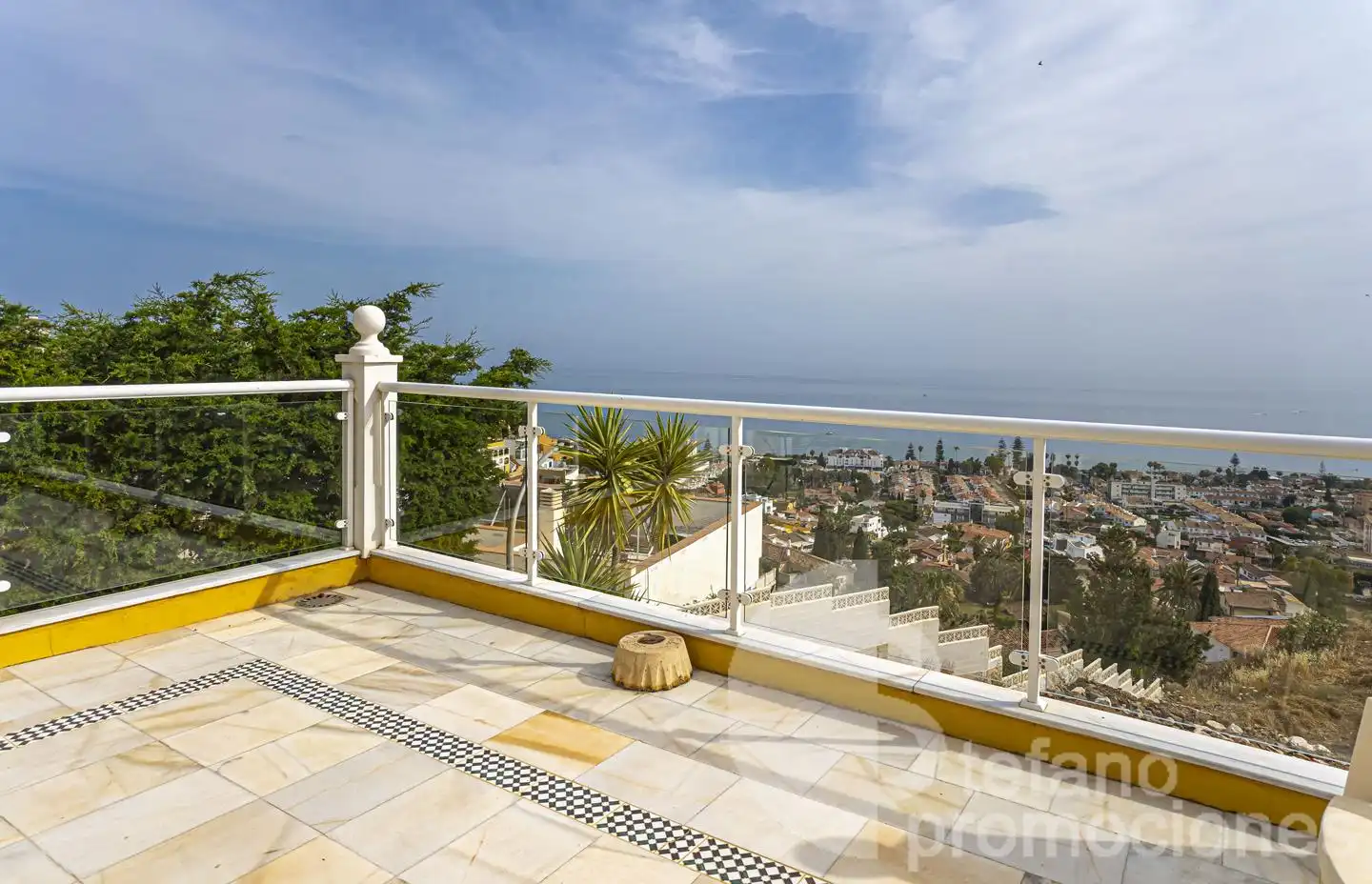 Vista exterior de Casa o chalet en venta en Rincón de la Victoria con Aire acondicionado, Jardín privado y Terraza
