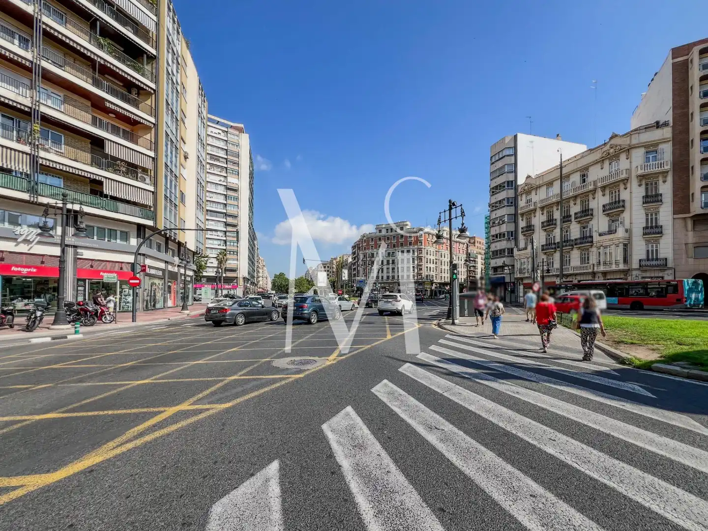 Exterior view of Commercial properties for rent in Valencia