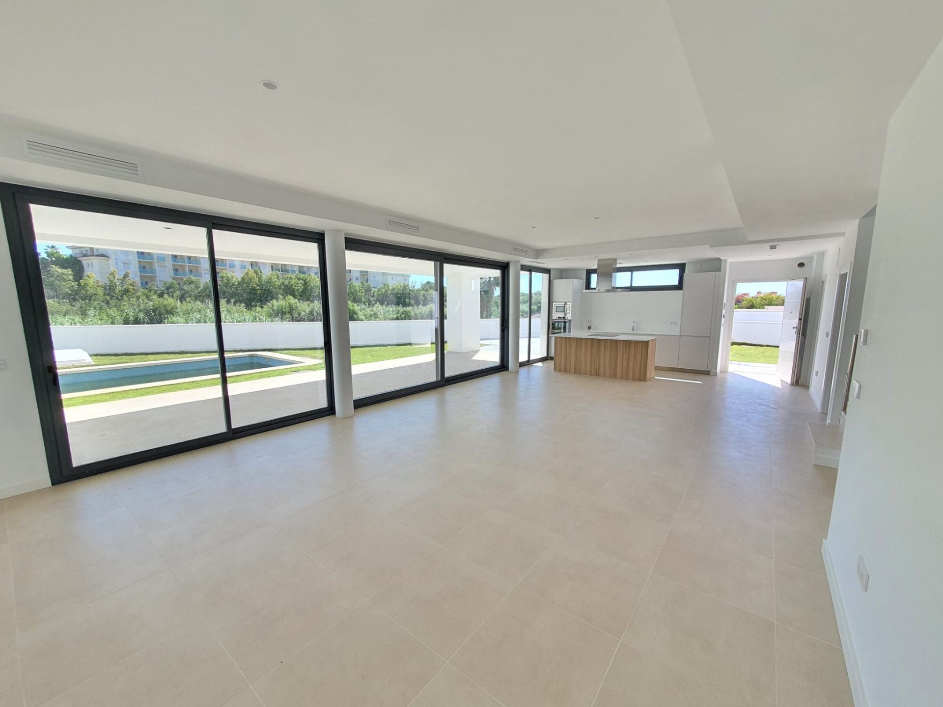 Exterior view of House or chalet for sale in Manilva  with Terrace and Swimming Pool