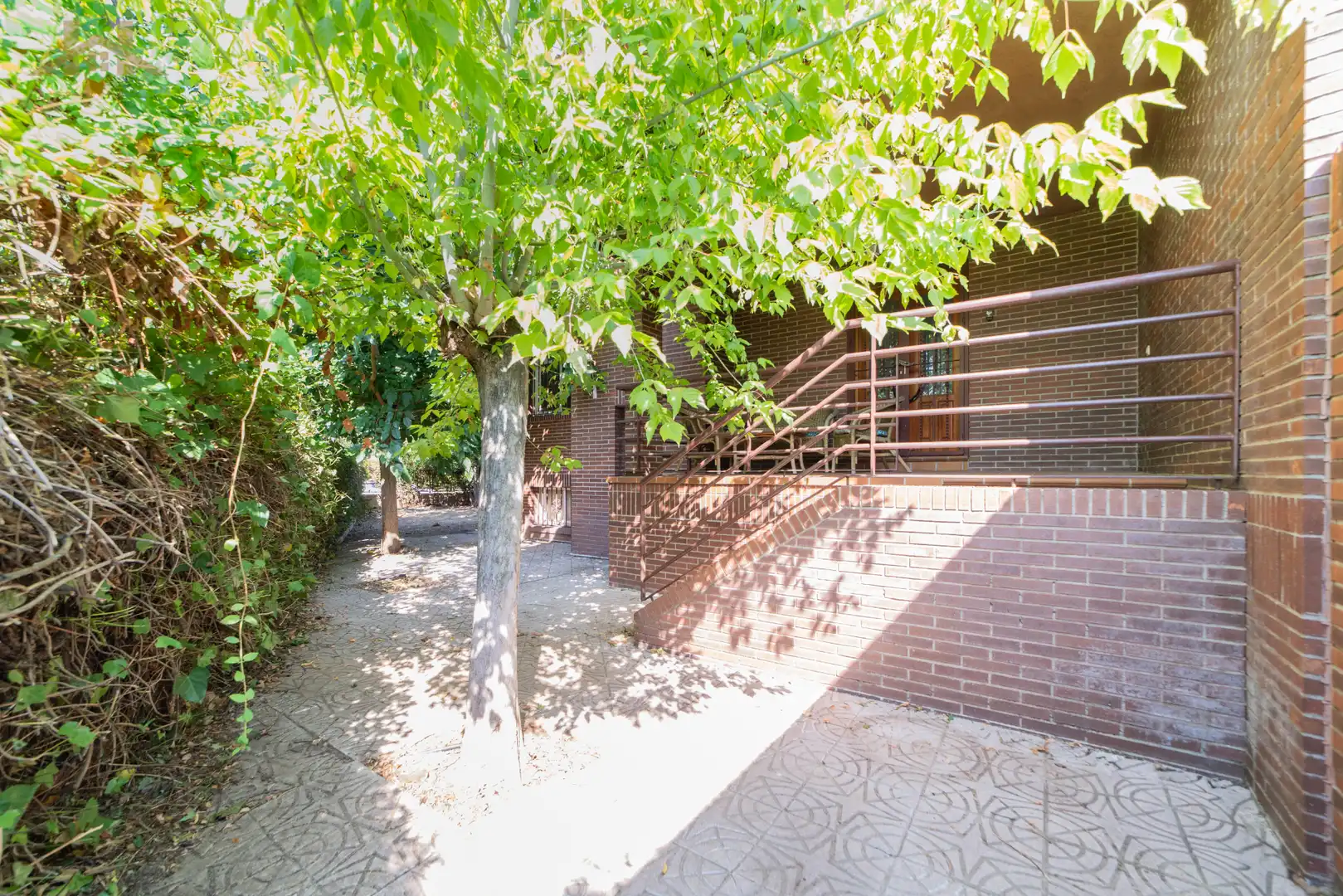 Exterior view of Detached homes for sale in Villanueva de la Cañada  with Heating, Private garden and Alarm