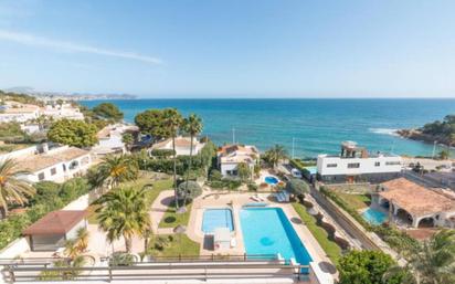 Vista exterior de Estudi en venda en Calpe / Calp amb Aire condicionat, Jardí privat i Terrassa