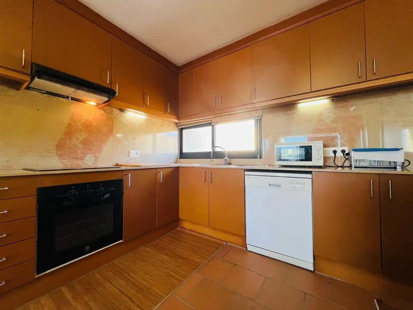 Cuina de Casa o xalet en venda en Maó amb Aire condicionat, Jardí privat i Terrassa