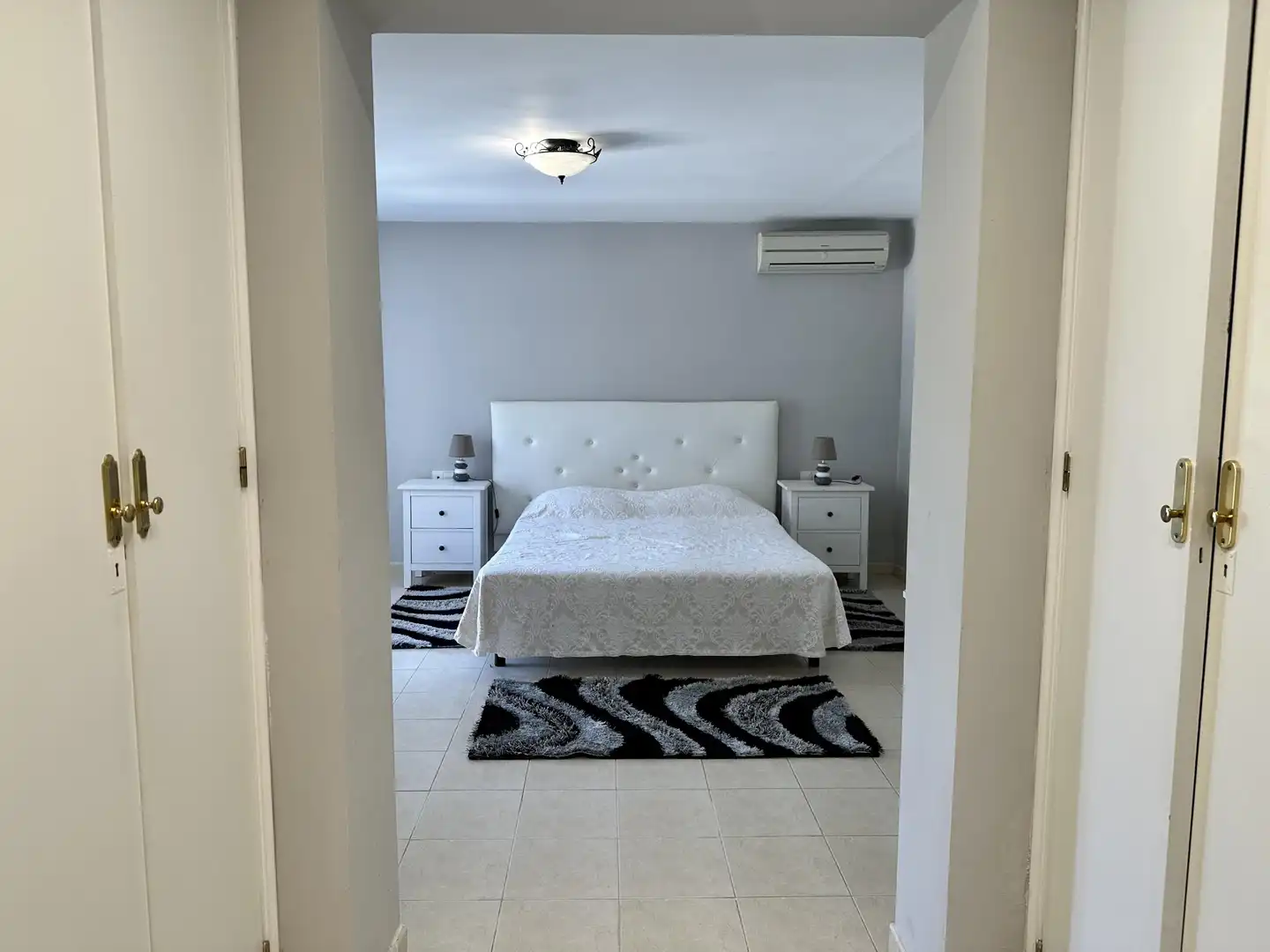 Habitación de Casa o chalet en venta en Marbella con Jardín privado, Terraza y Piscina
