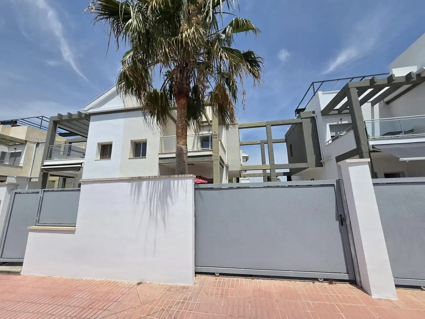 Vista exterior de Casa adosada en venda en Orihuela
