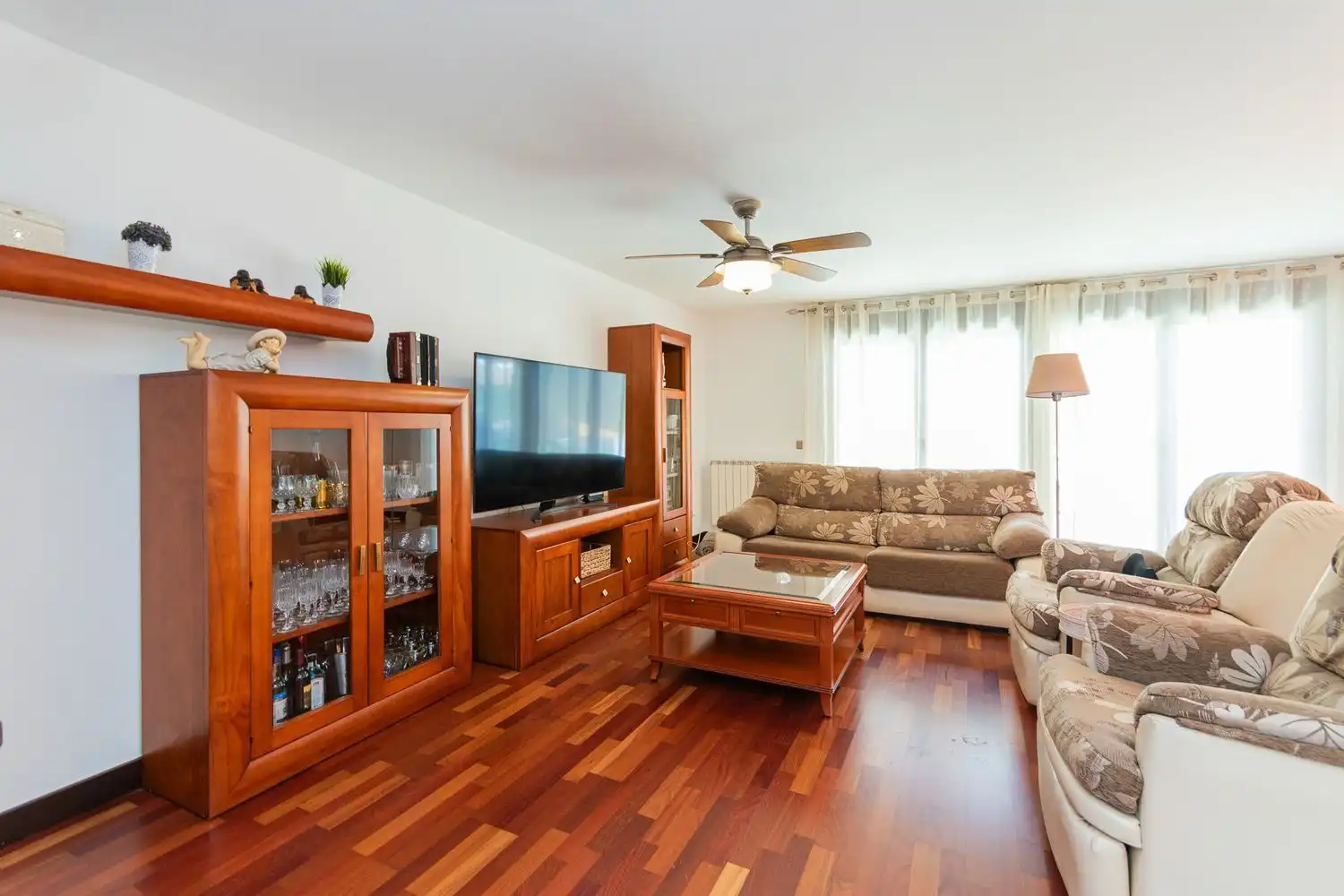 Living room of Detached homes for sale in Fuenlabrada  with Air Conditioner, Heating and Storage room
