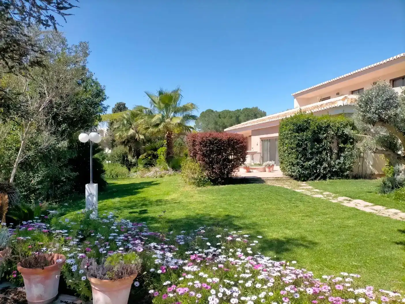 Jardí de Casa o xalet en venda en Chiva amb Aire condicionat, Piscina i Balcó