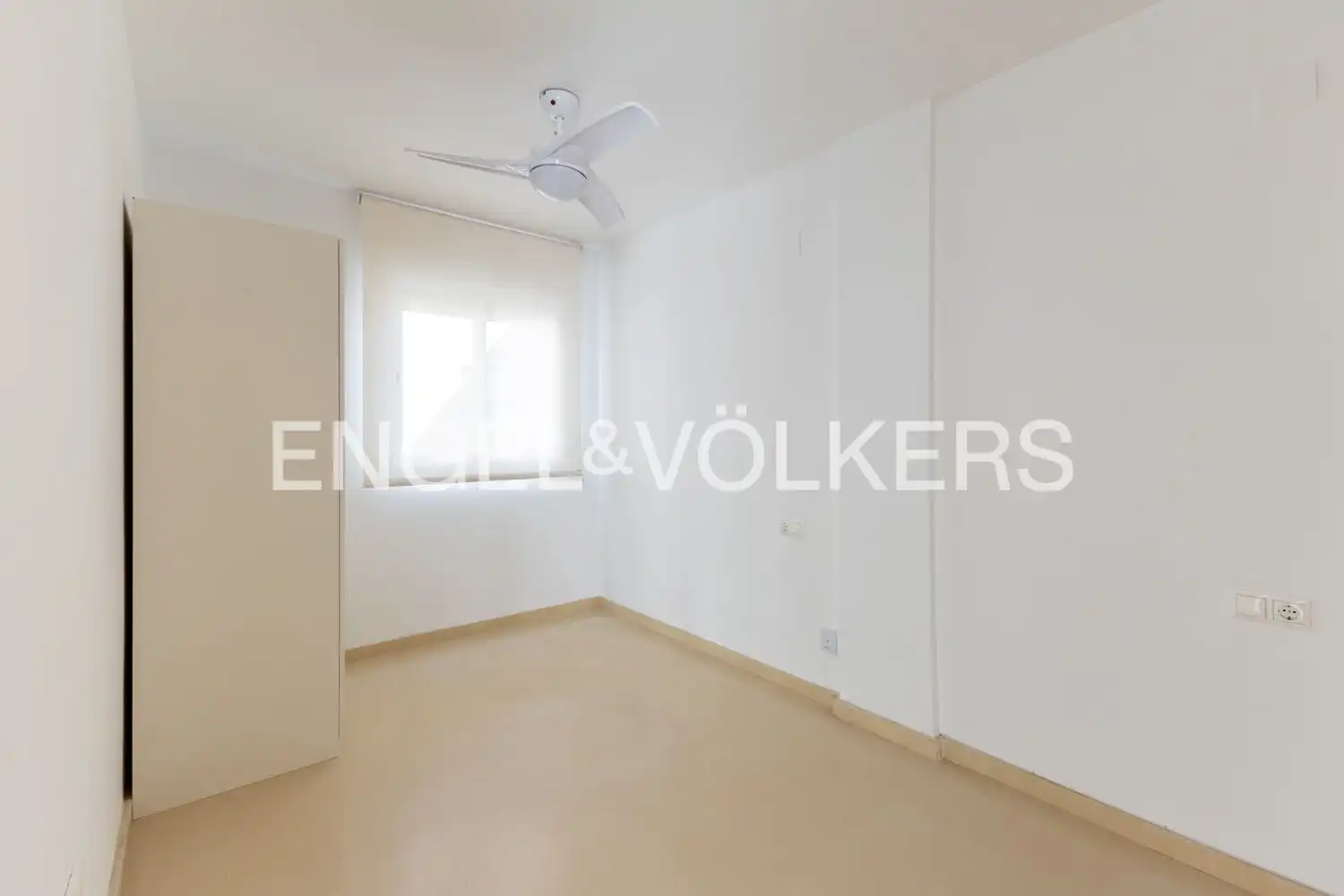 Habitación de Ático de alquiler en Rafelbuñol / Rafelbunyol con Aire acondicionado, Calefacción y Jardín privado