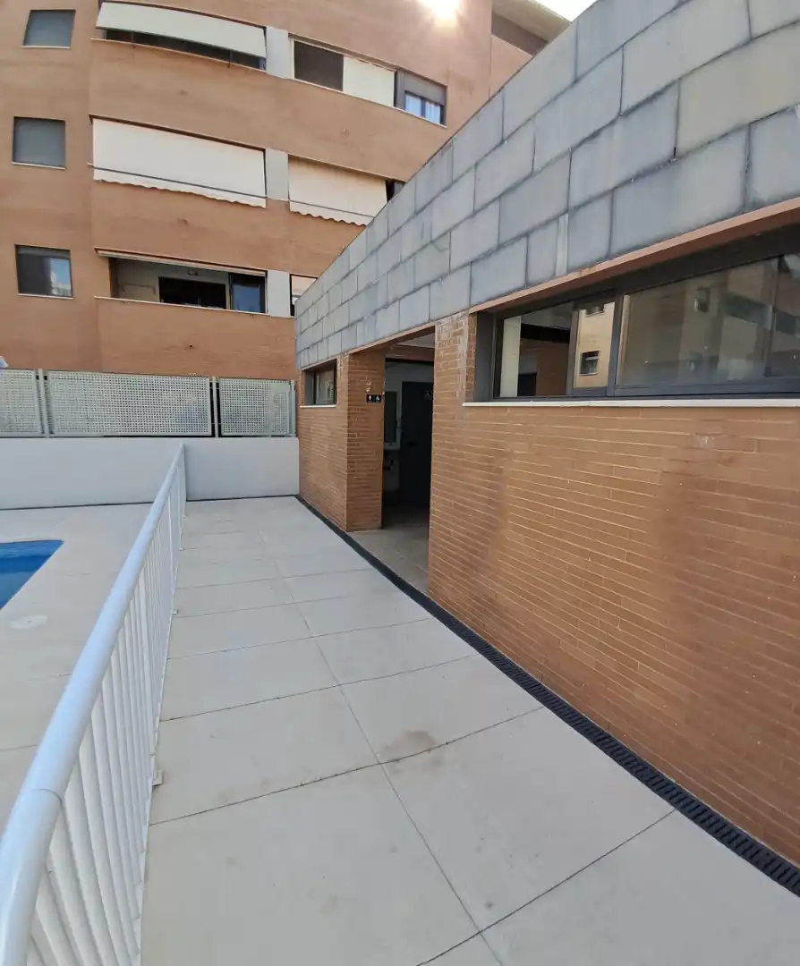 Exterior view of Flat for rent in Mairena del Aljarafe  with Air Conditioner and Community pool