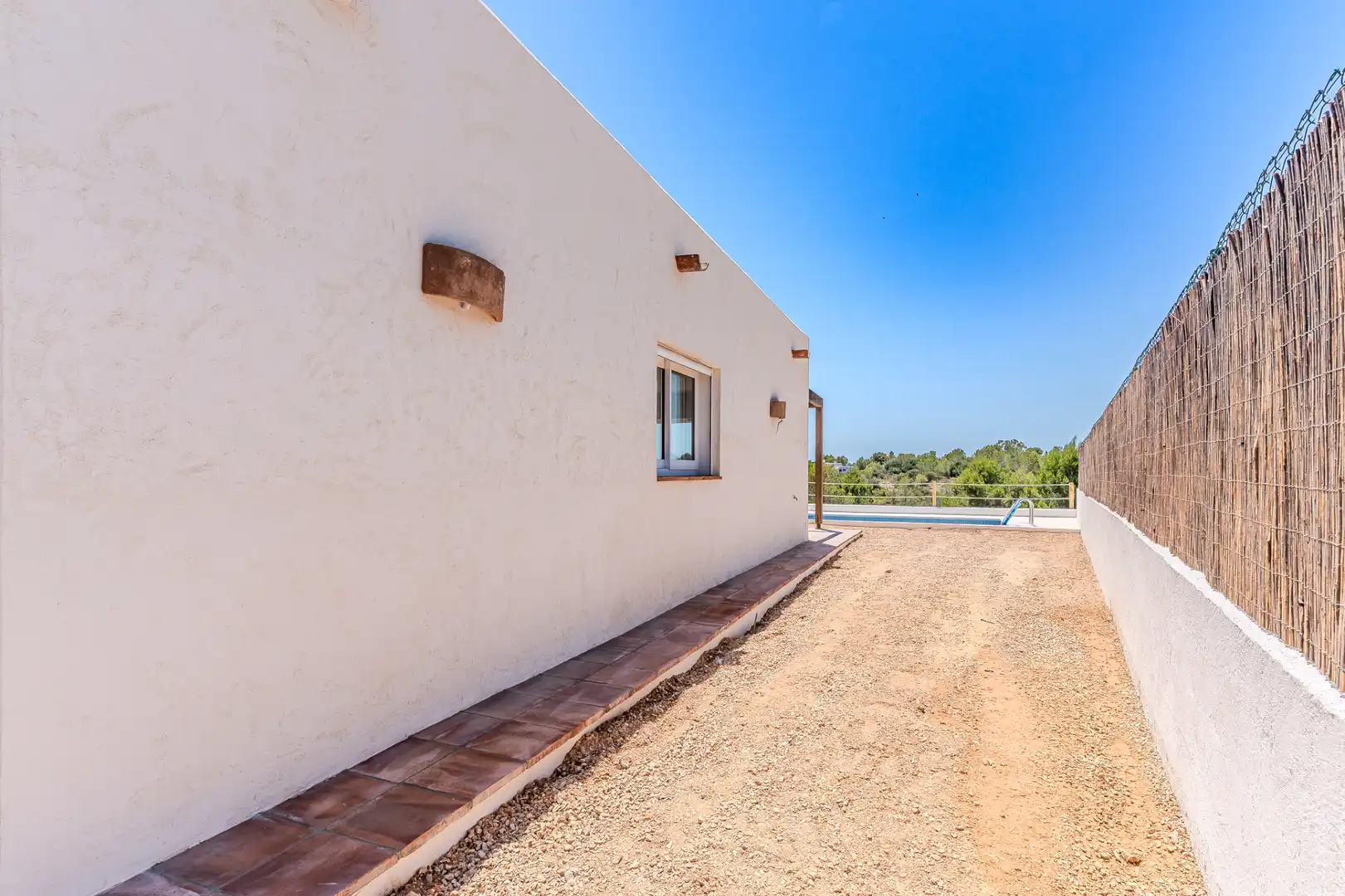Außenansicht von Haus oder Chalet zum Verkauf in L'Ametlla de Mar  mit Klimaanlage, Heizung und Privatgarten