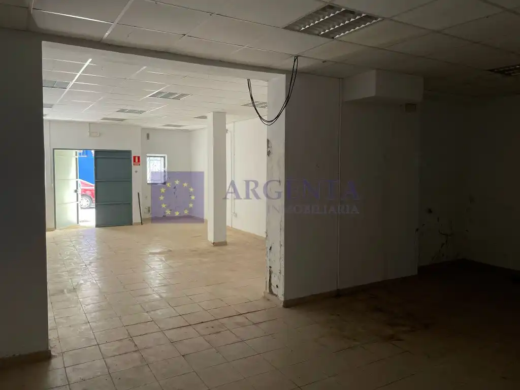 Local comercial en venda a Calle Monaco, imagen 2