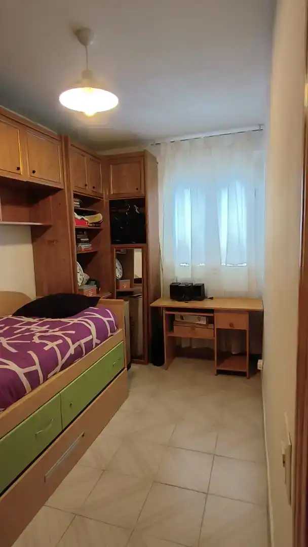 Bedroom of Flat for rent in Getafe  with Air Conditioner, Washing machine and Microwave