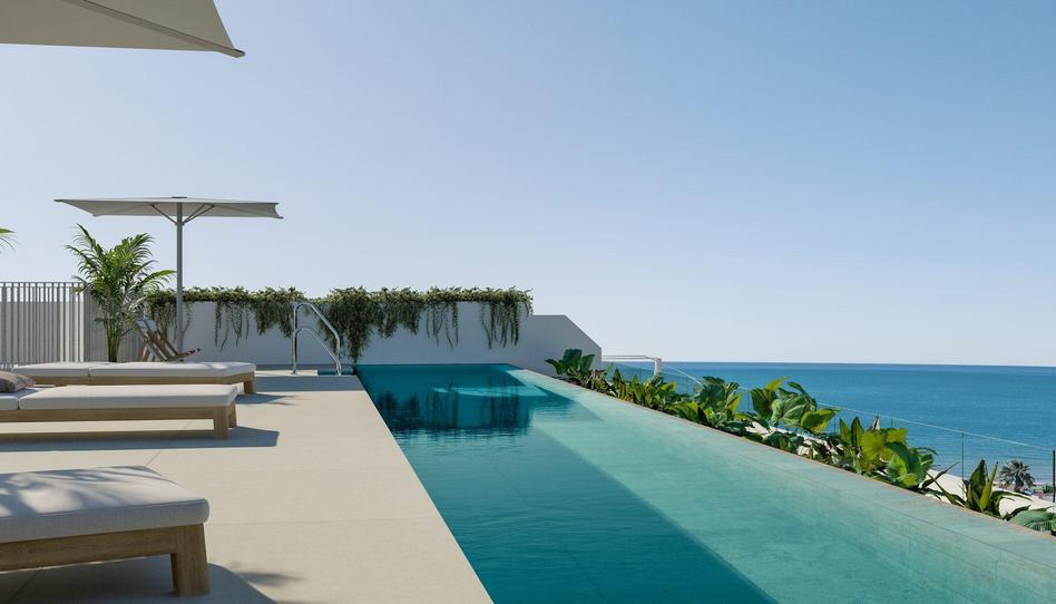 Foto 1 de Apartament en venda a Torre de Benagalbón, Málaga