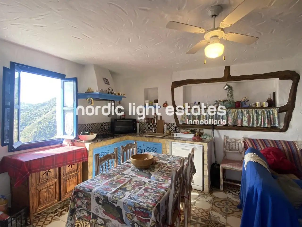 Cocina de Casa o chalet en venta en Frigiliana con Terraza, Piscina y Amueblado