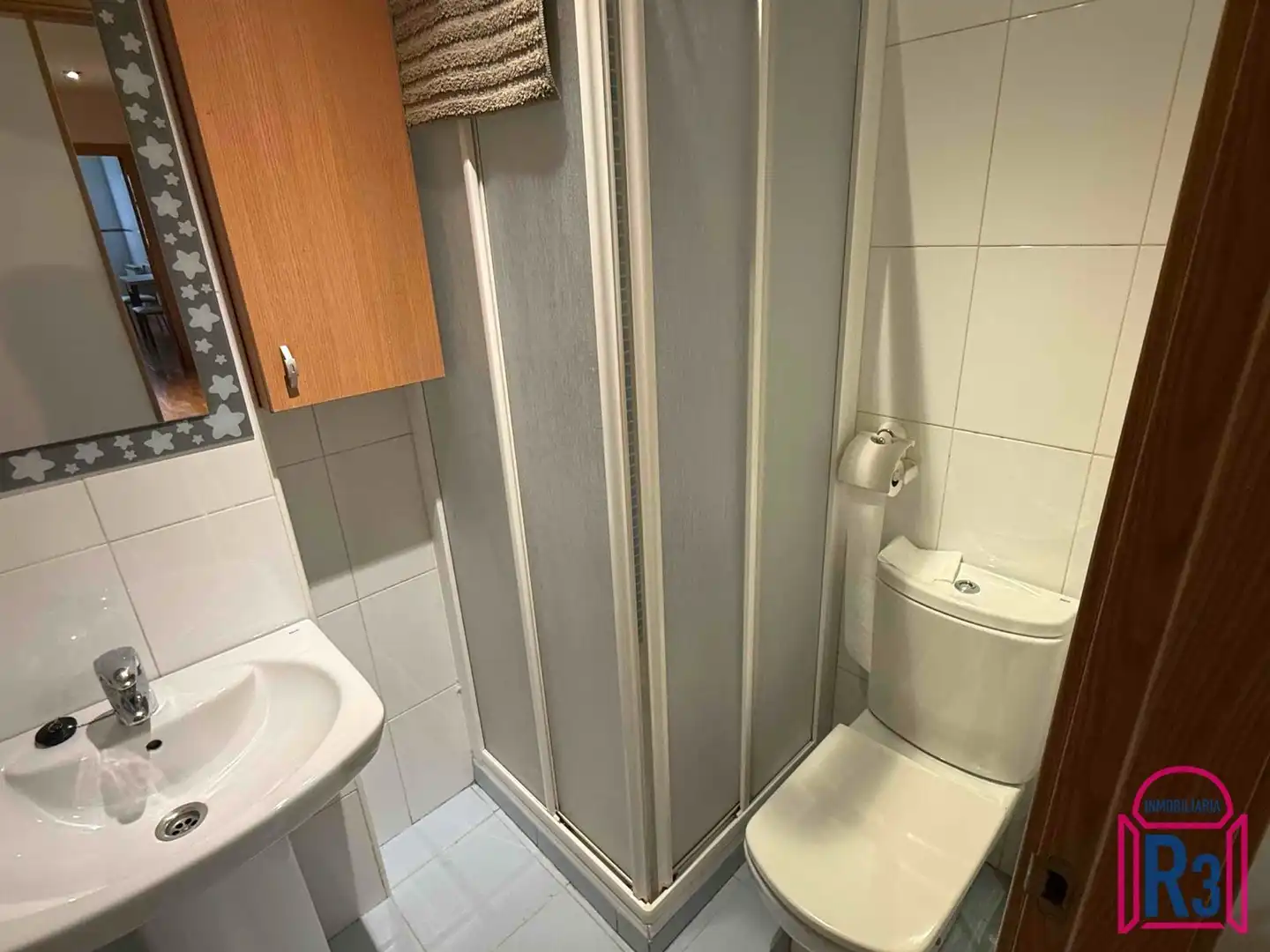 Baño de Apartamento en venta en León Capital  con Calefacción, Terraza y Trastero
