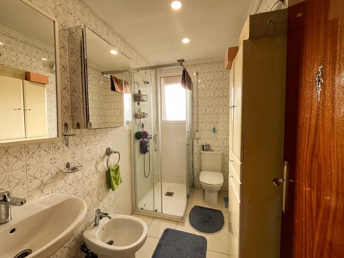 Badezimmer von Wohnung zum Verkauf in Sagunto / Sagunt mit Klimaanlage, Heizung und Möbliert