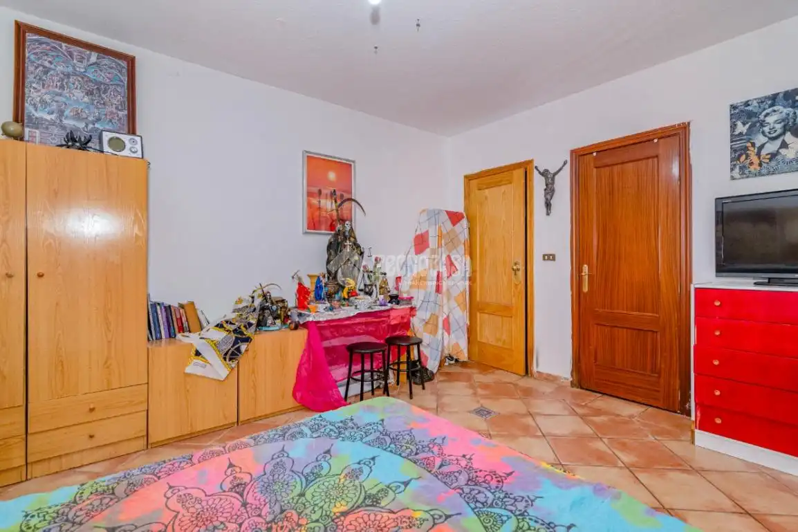 Dormitori de Casa adosada en venda en La Zubia amb Terrassa i Piscina comunitària