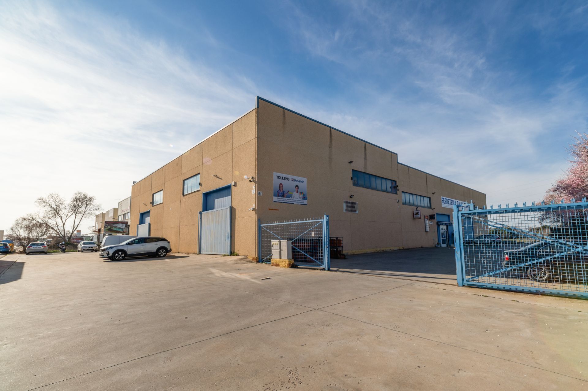 Vista exterior de Nave industrial en venta en Nuevo Baztán