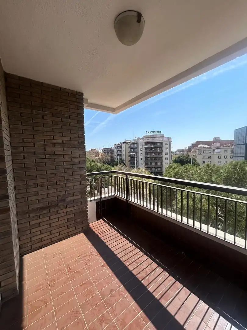 Terrassa de Pis en venda en Barcelona amb Calefacció i Traster