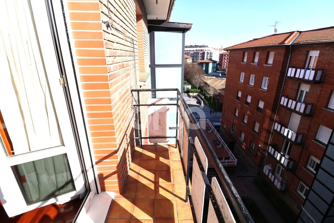 Terrassa de Pis en venda en Santurtzi  amb Calefacció, Jardí privat i Moblat