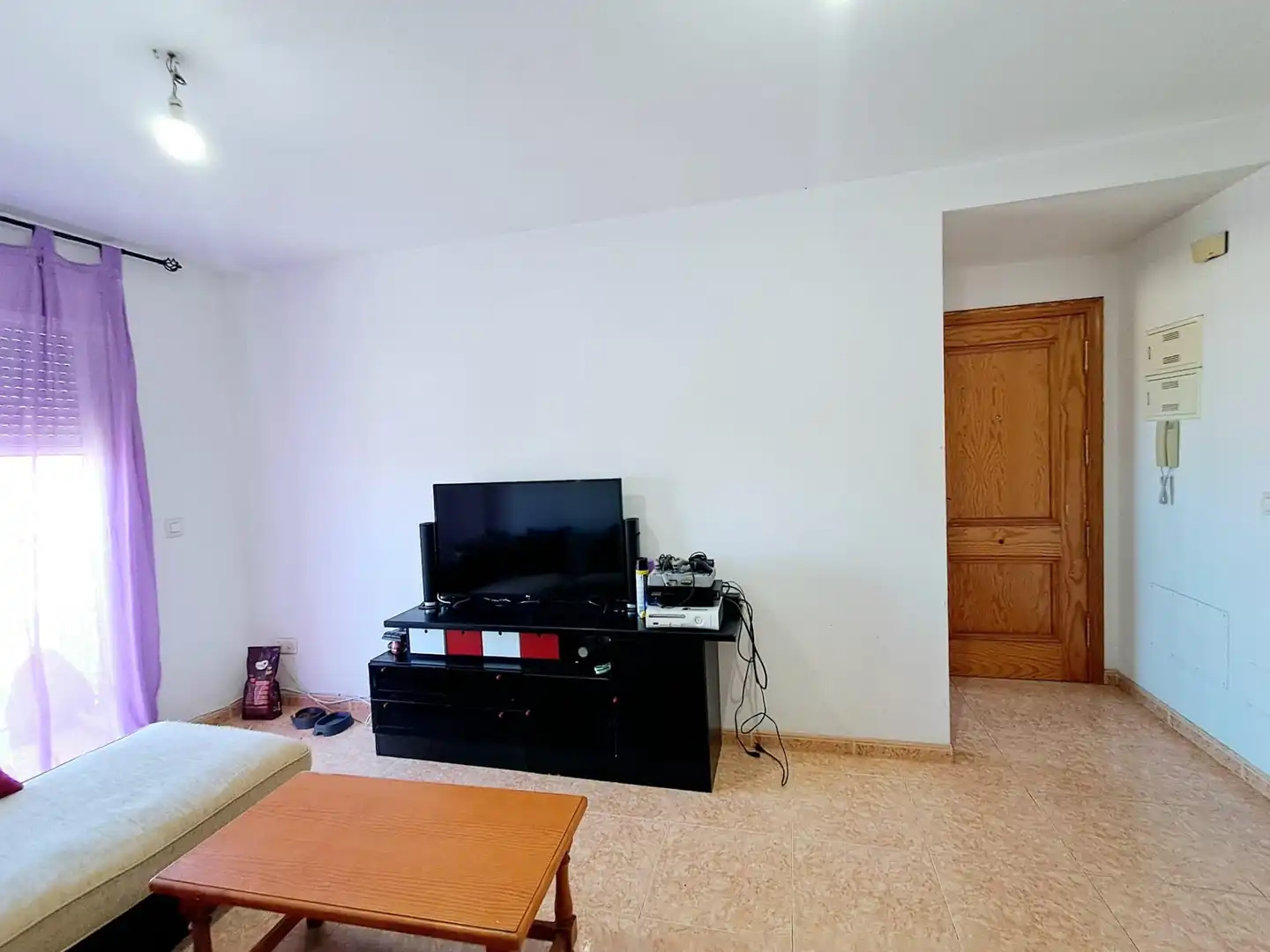 Sala de estar de Apartamento en venta en Águilas con Amueblado y Balcón
