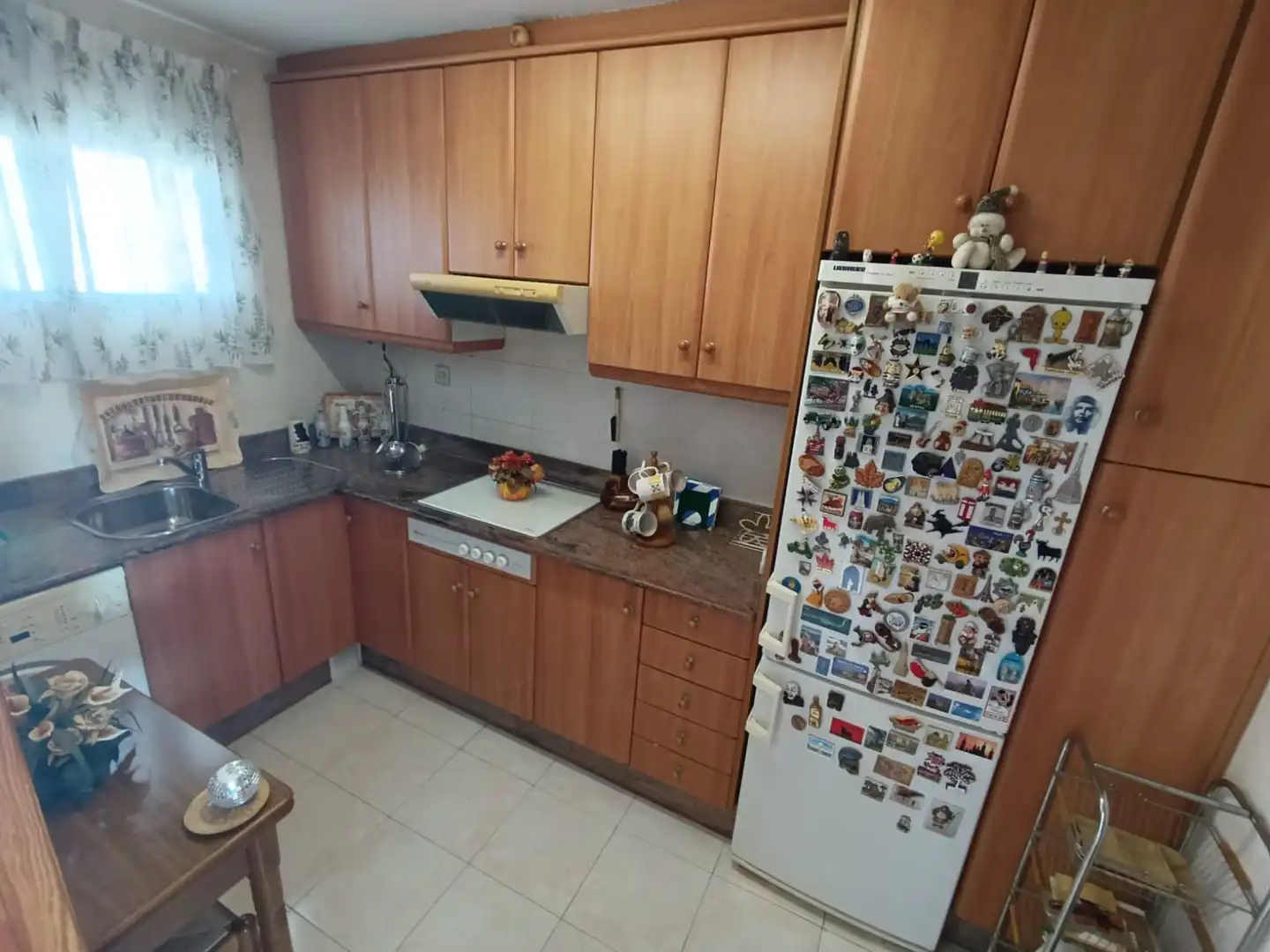 Cuina de Dúplex en venda en Villajoyosa / La Vila Joiosa amb Balcó, Alarma i Piscina comunitària