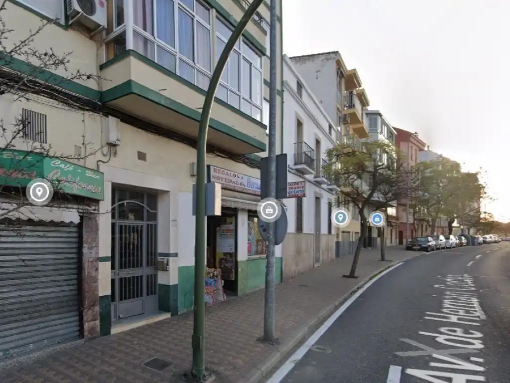 Local comercial en venda a Casco Antiguo