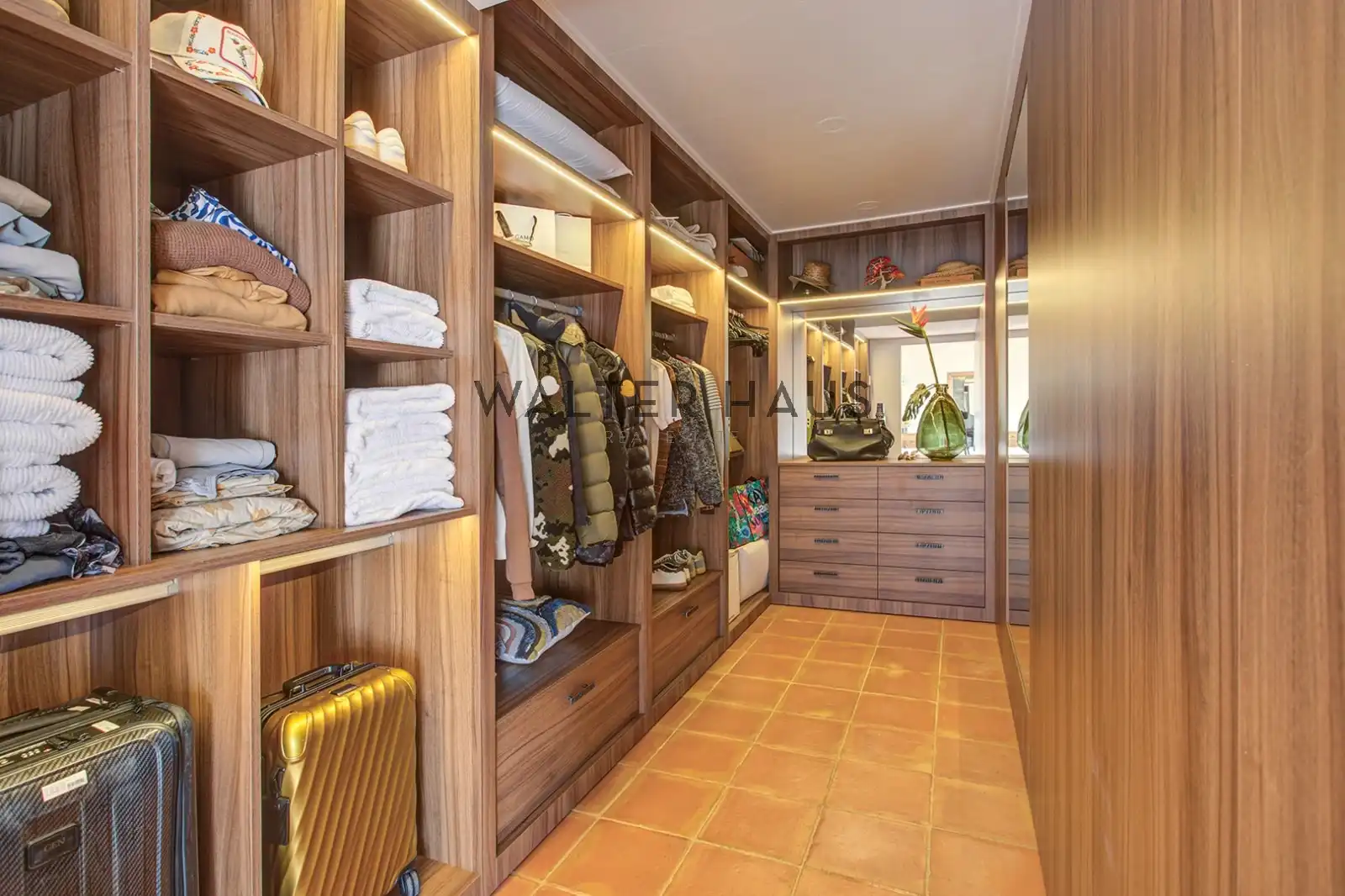 Chalet con piscina en venta en Carrer del Ripollès, imagen 20