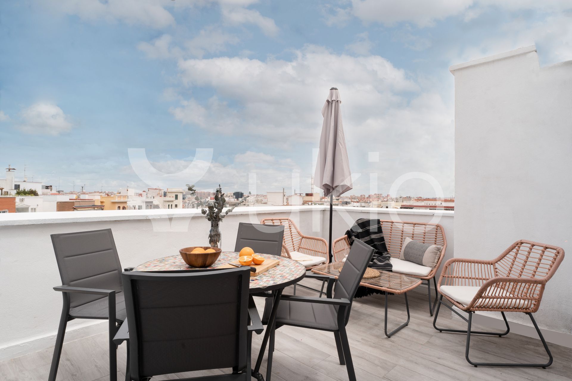 Terrassa de Apartament de lloguer en  Madrid Capital amb Aire condicionat, Calefacció i Terrassa