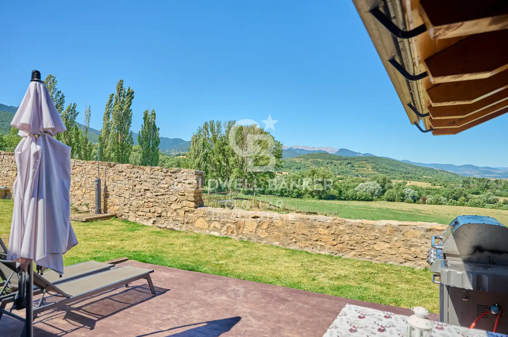 Terrassa de Casa o xalet en venda en Das amb Calefacció, Jardí privat i Parquet