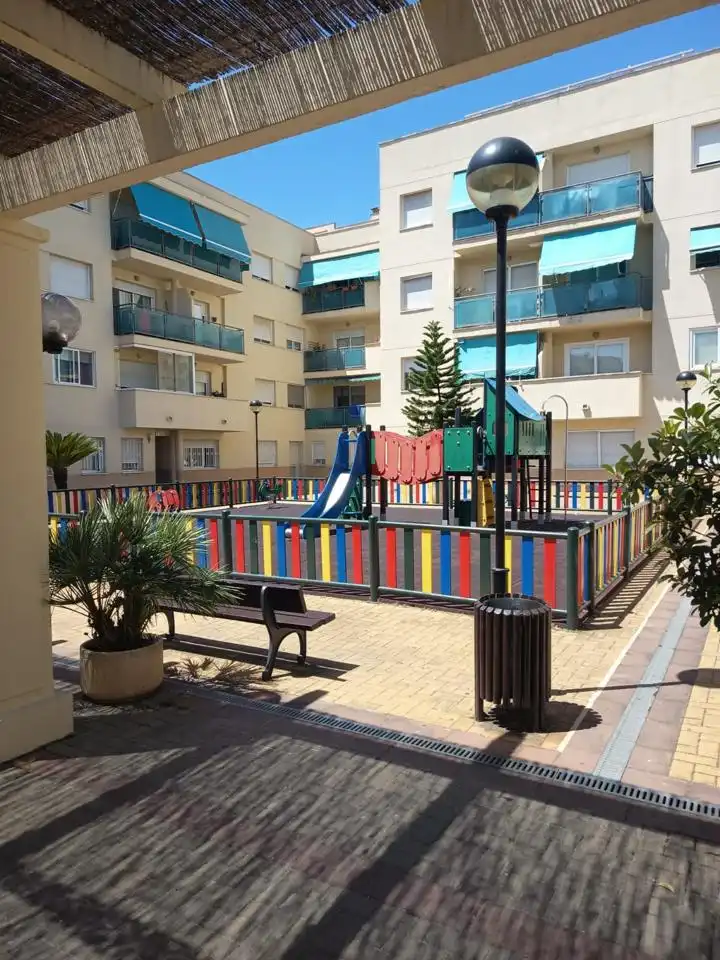 Vista exterior de Pis en venda en Córdoba amb Aire condicionat, Jardí privat i Terrassa
