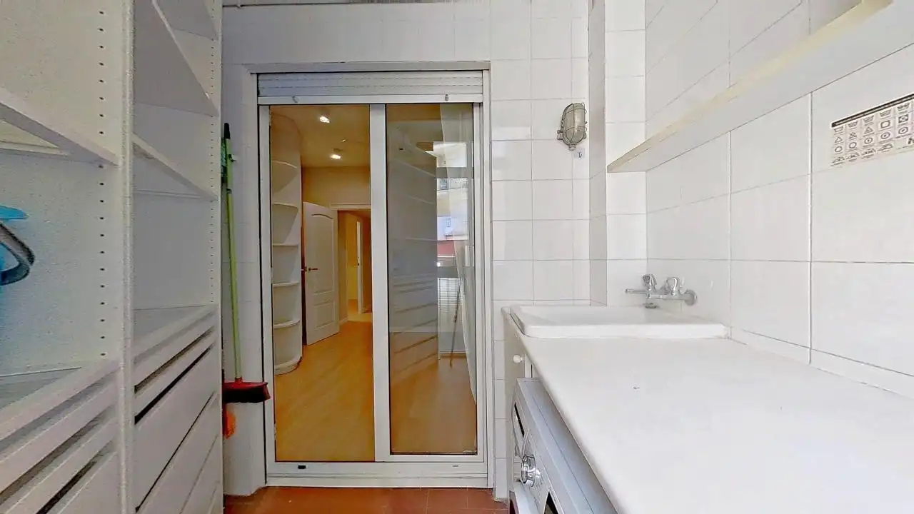 Cocina de Piso en venta en Barcelona con Aire acondicionado, Calefacción y Amueblado