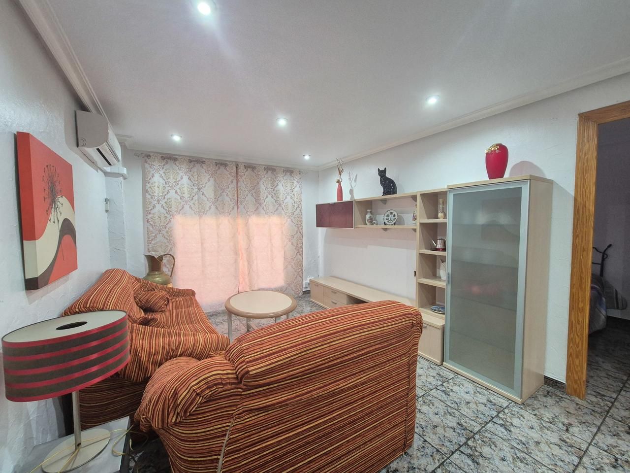 Pis de lloguer a Carrer Clara Campoamor, Camí dels Magros - Casablanca