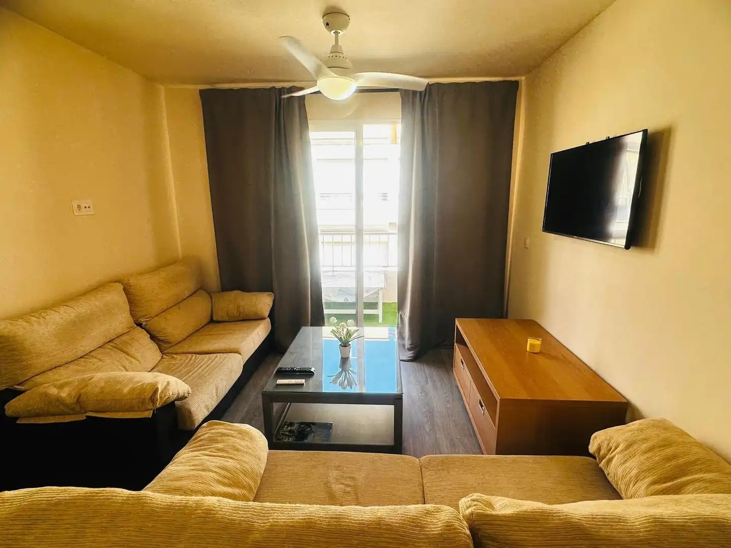 Wohnzimmer von Wohnung zur Miete in Águilas mit Möbliert und Balkon