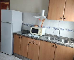 Cuina de Apartament de lloguer en  Córdoba Capital amb Aire condicionat, Calefacció i Moblat