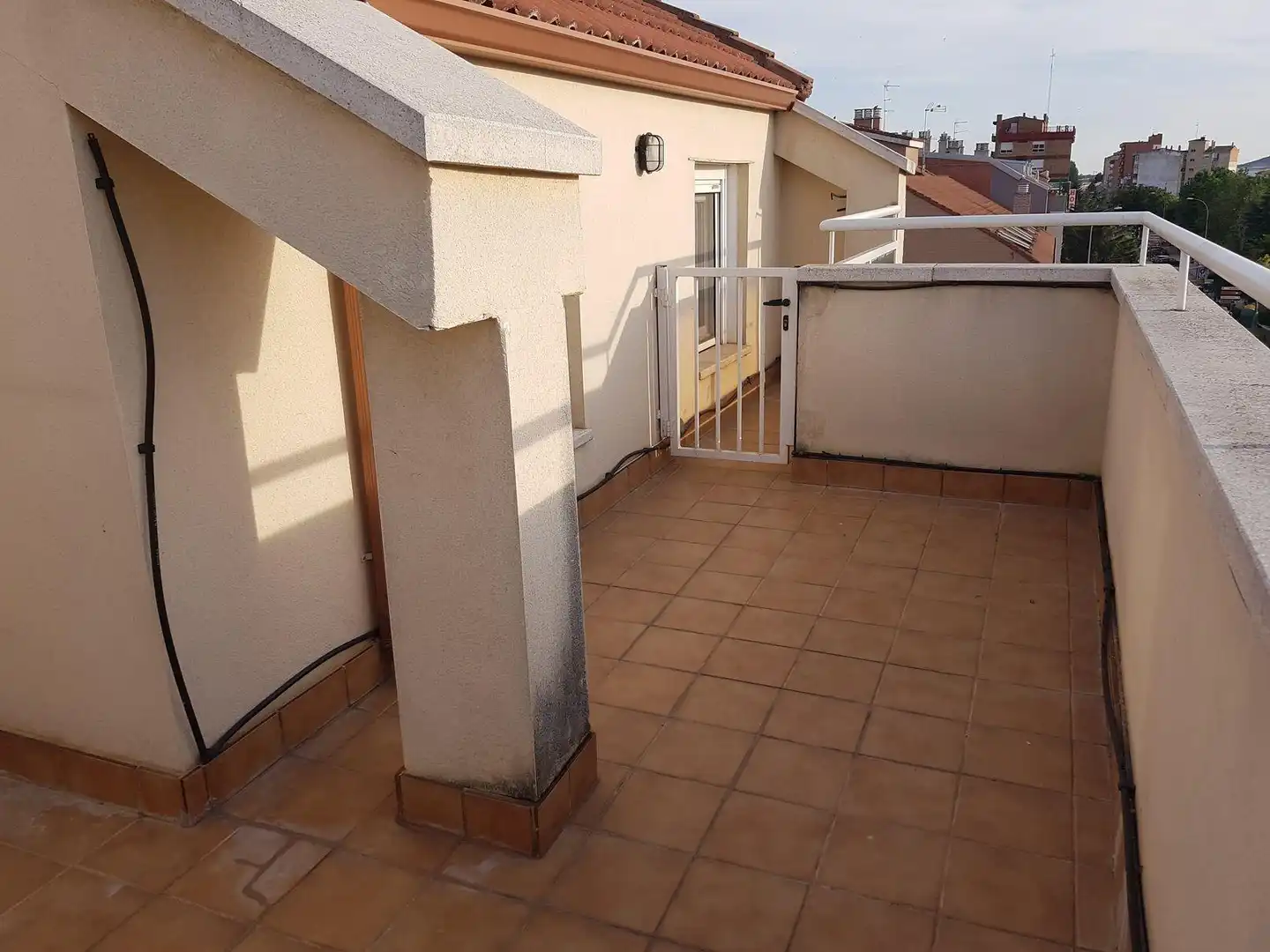 Terraza de Ático en venta en Venta de Baños con Calefacción, Parquet y Terraza